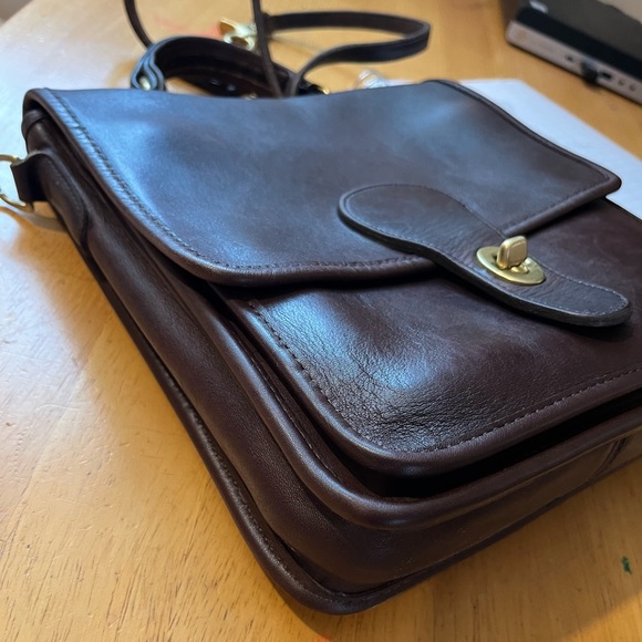 Coach Vintage Mahogany Station Bag# 5130 - Picture 5 of 11